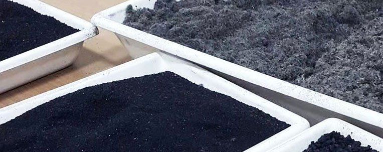 Planta industrial de reciclaje de neumáticos y trituración de caucho granulado en China